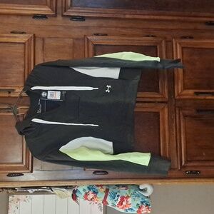 Under Armour Cropped Hoodie. NEW!